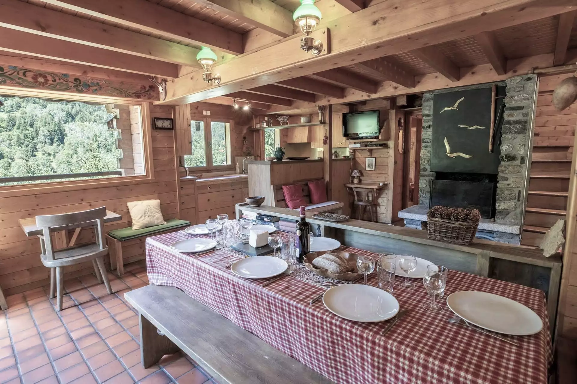 Cosy chalet  Ski in/ski out  Idyllic setting  Fireplace  WIFI  Quiet